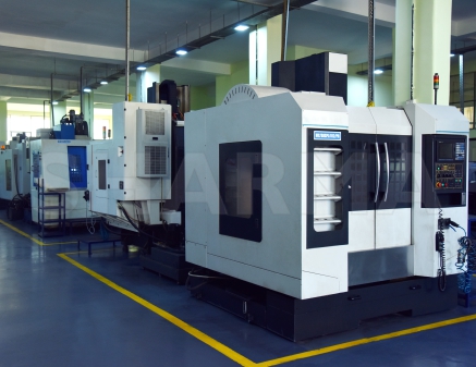 High precision Swiss-type lathe for intramedullary nails and screws
